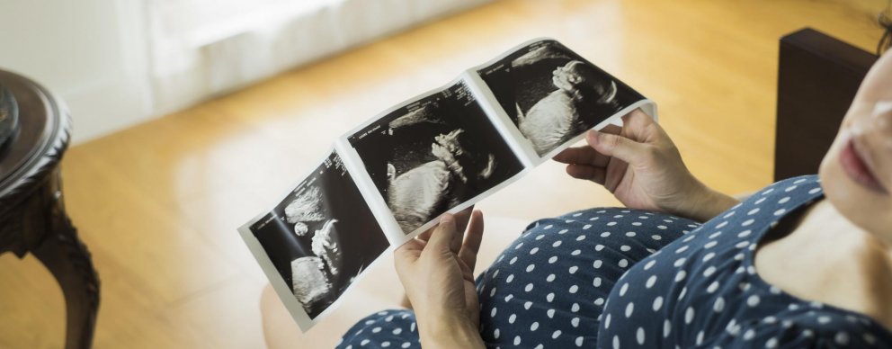 fertility-care-woman-ultrasound-photo